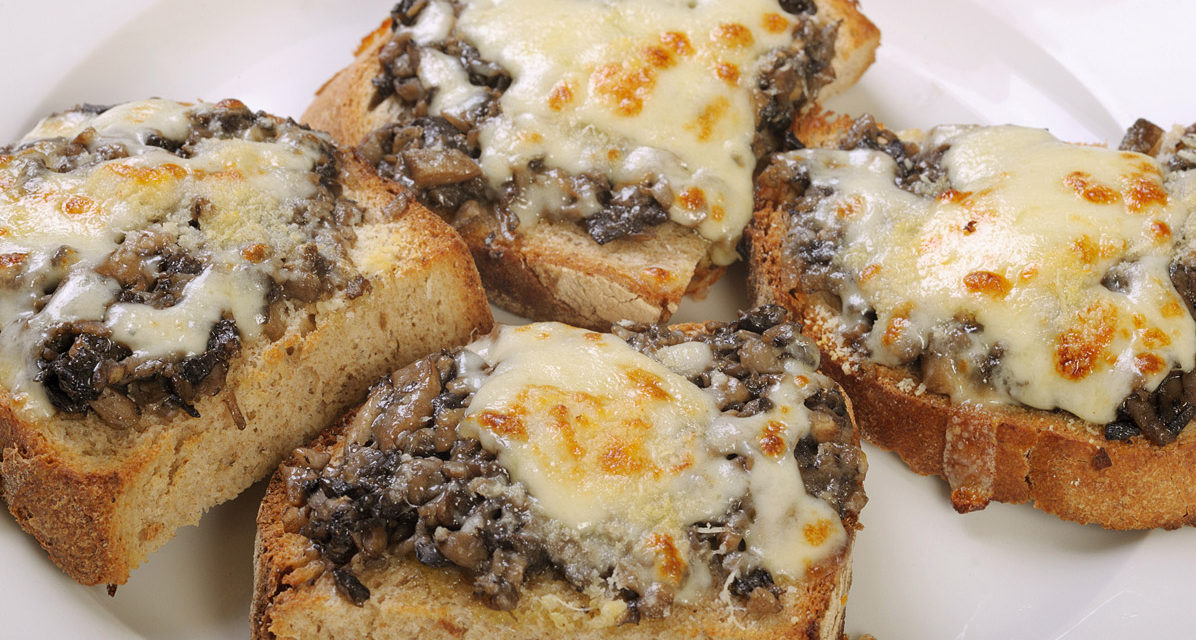 Crostini ai funghi
